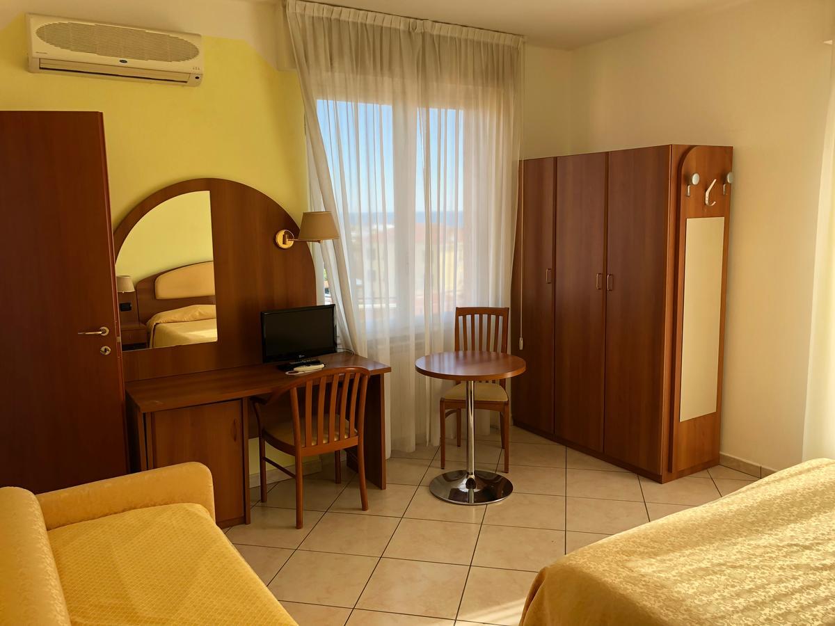 Hotel Solidago Arma di Taggia Luaran gambar