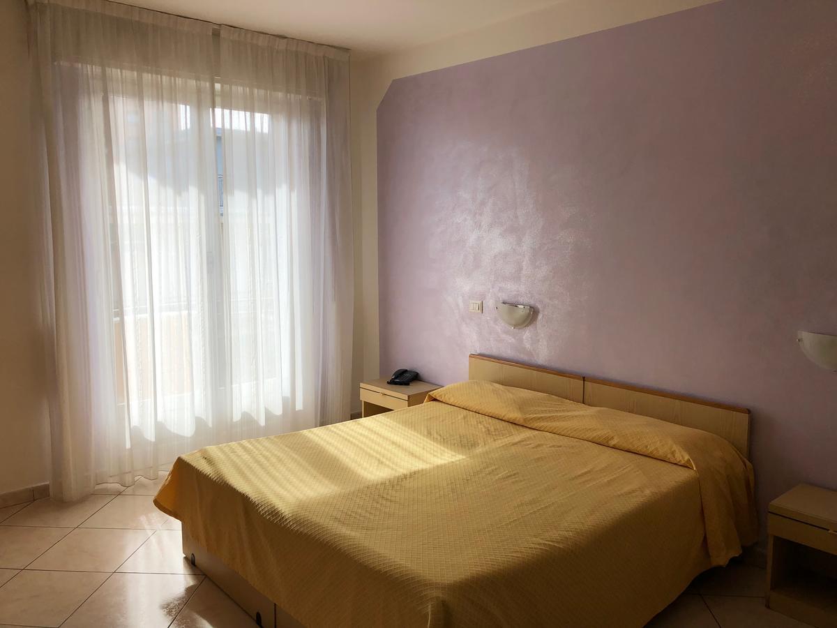 Hotel Solidago Arma di Taggia Luaran gambar