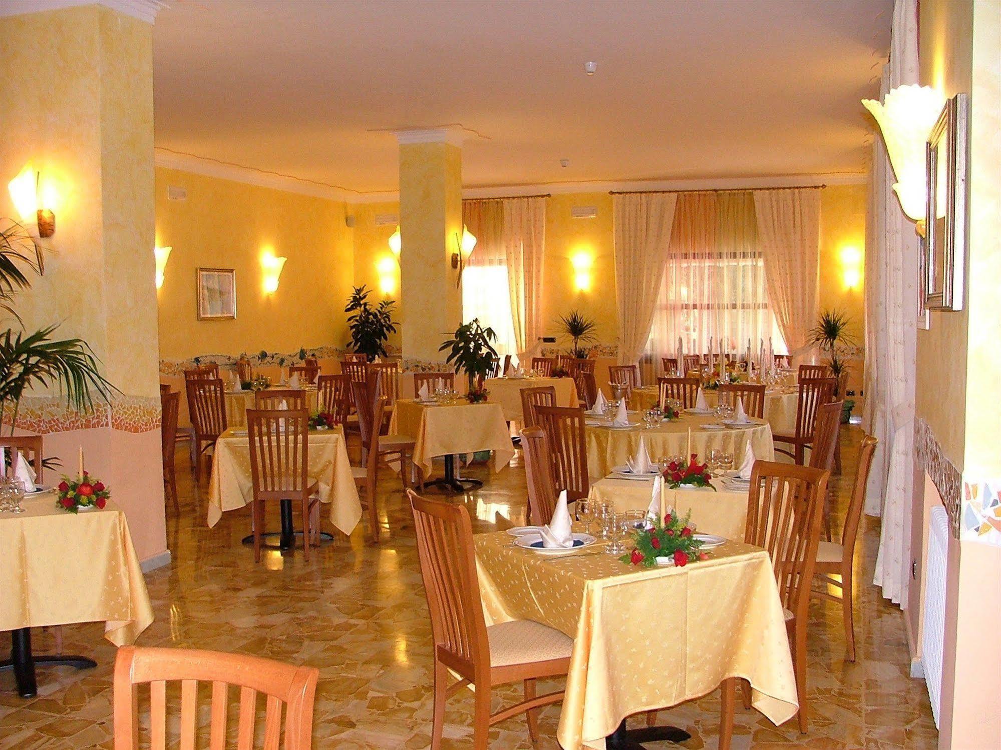 Hotel Solidago Arma di Taggia Luaran gambar